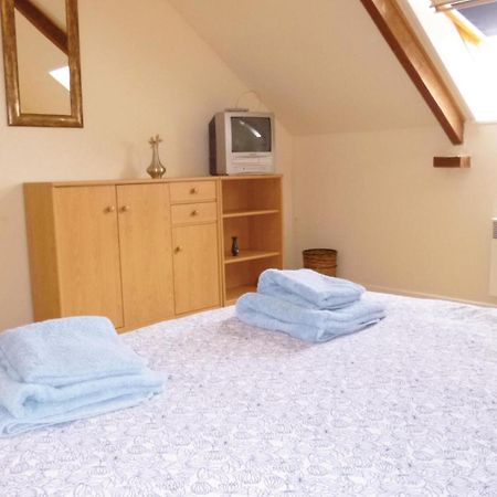3 Bedroom Cozy Home In Brucheville Carentan-les-Marais Bagian luar foto