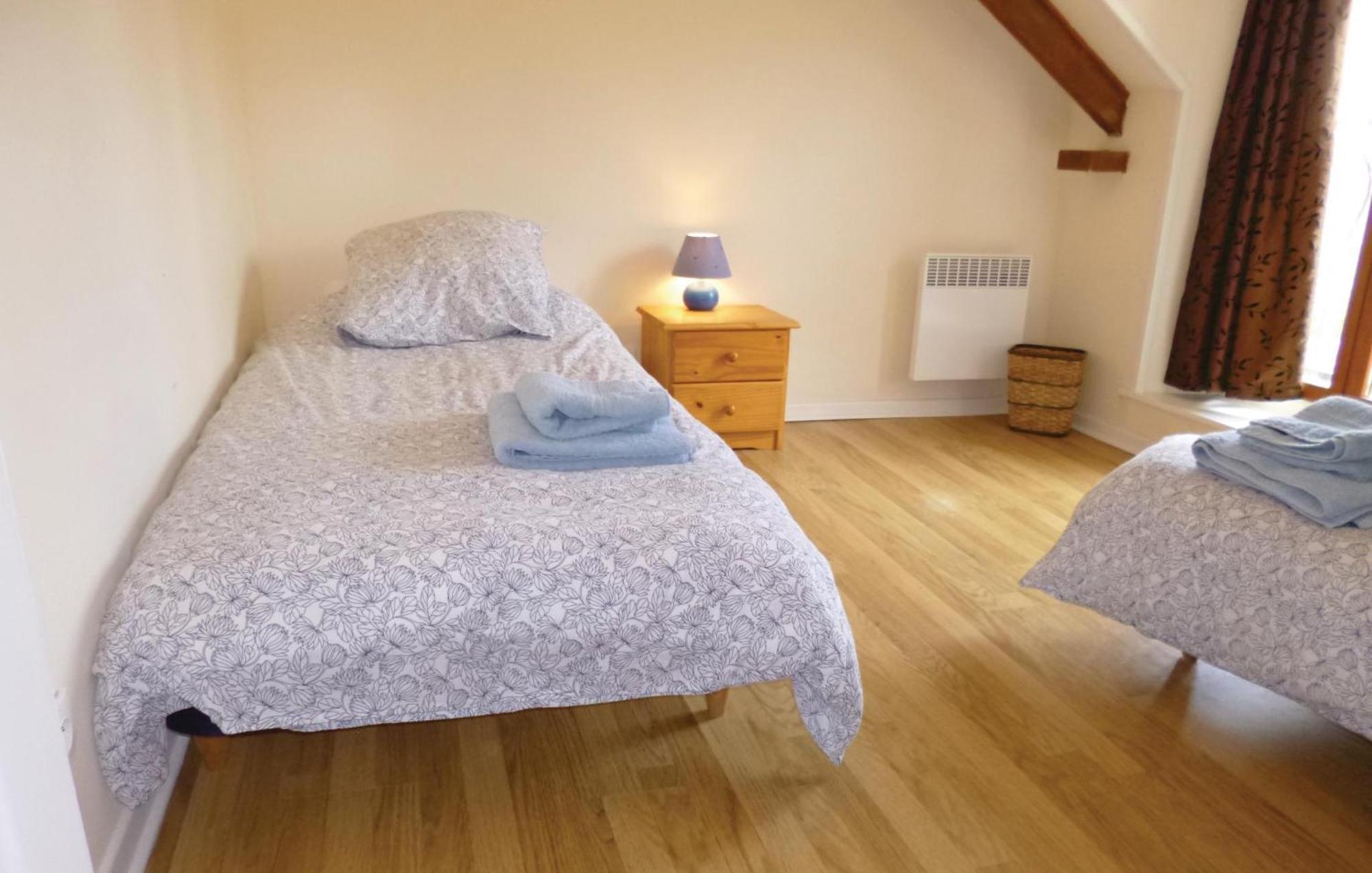 3 Bedroom Cozy Home In Brucheville Carentan-les-Marais Bagian luar foto